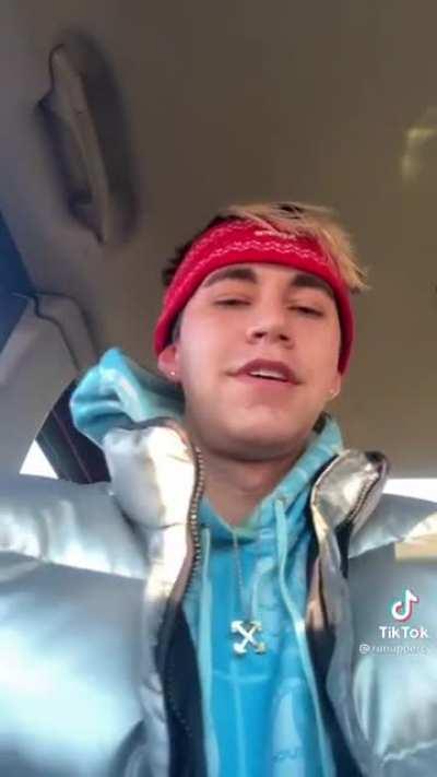 he’s hitting them notes