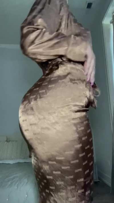 If i sent you nudes of my curves would you appreciate them ?