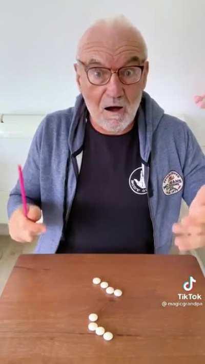 Что этот мужик себе позволяет?!...