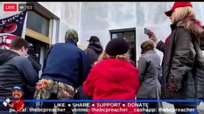 Oregon State Capitol Under Siege By Armed Anti Lockdown Group That Attacked Police And Reporters Indiscriminately