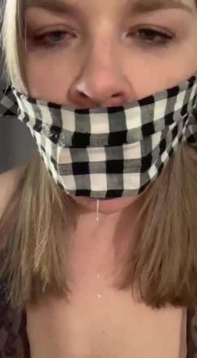 does anyone know a better method to gag mysel[f]?