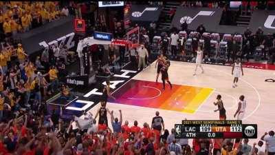 [Highlight] Gobert and the Jazz with an excellent defensive display to prevent a game-tying three from the Clippers