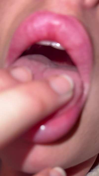 Literally the sweetest tasting softest smelling honey I’ve ever put into my mouth…