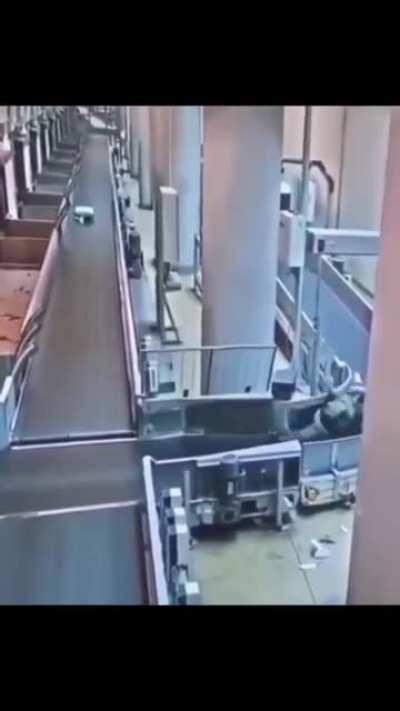 Trying to go through the baggage looses shoes