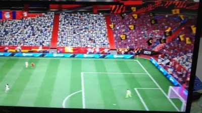 Having players with bad passing can win you matches.This was supposed to be a long ball to the RM.