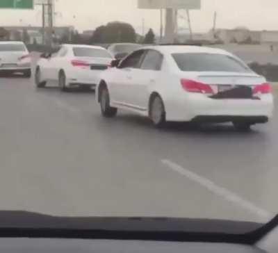 Não sei por quê, mas esse vídeo me deixa feliz.