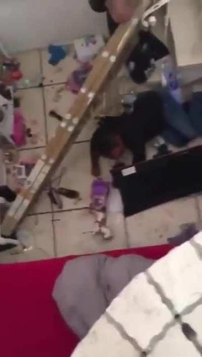 Почему женщины живут дольше мужчин?