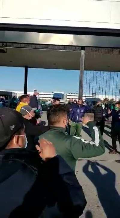 Es viernes y los muchachos lo saben