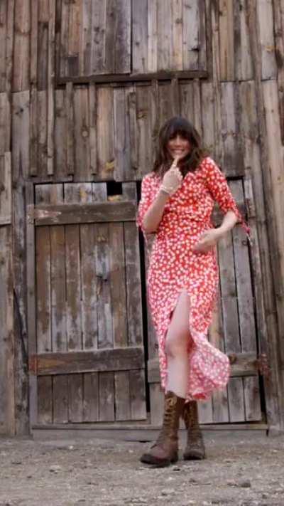 Ana de armas dance moves