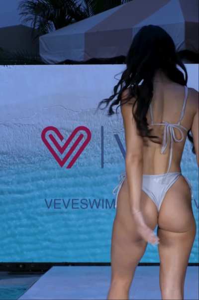 Jessica Alves - Veve Swim, Miami Swim Week 2025 (SloMo)