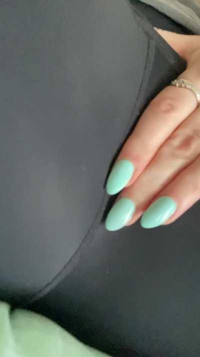 Teasing myself over my leggings.  Tap the “redgifs”link to hear my juicy lips smacking over and over. 💀