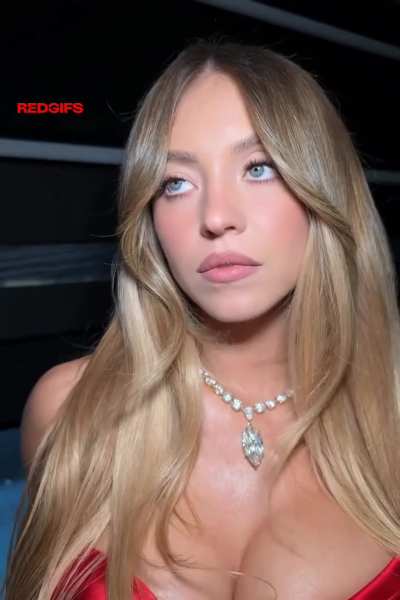 Sydney Sweeney for 77th Emmy Awards 2025 | Styled by Molly Dickson | Instagram | 15th September 2025