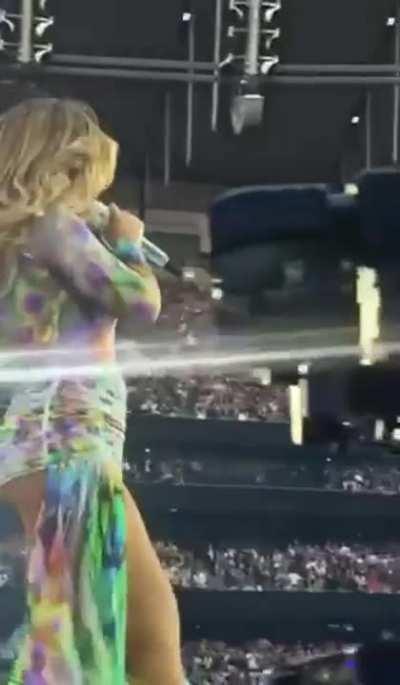 Beyonce shake