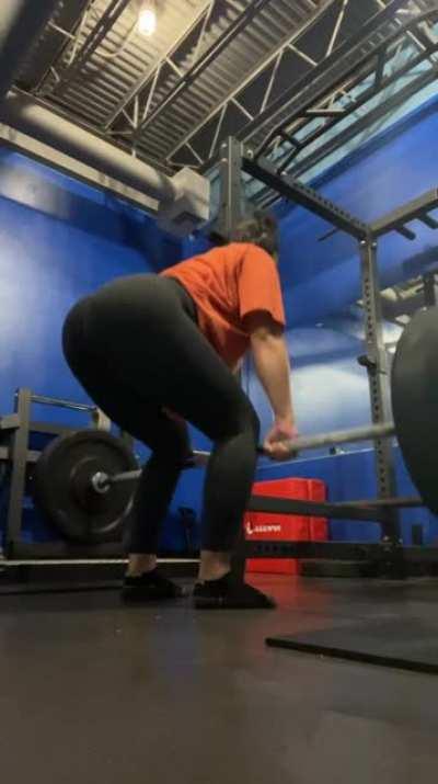 Deadlifts to grow the cheeks