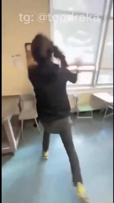 Boy vs girl school fight