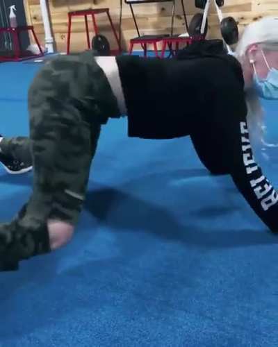 Bulking Szn in full effect.. gotta rep the lil booties b4 I get these gainzzz😂🍑👏🏻