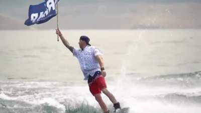 California isn't completely lost. NorCal @ Shasta Lake has got boaters for Trump