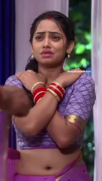 Serial actress hot saree removal 