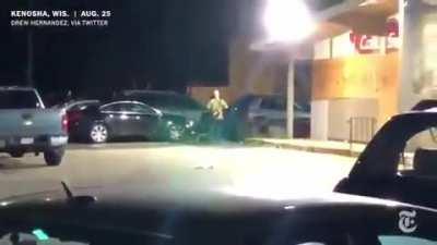 Video showing that Kyle Rittenhouse was chased and did not fire the first shot.