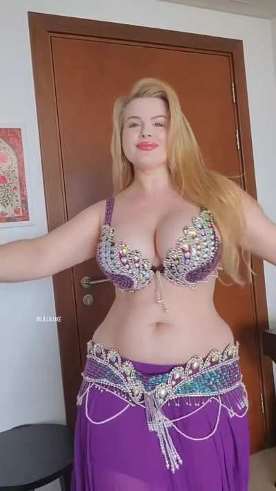 Let me know if you want this ass to jump in front of your face