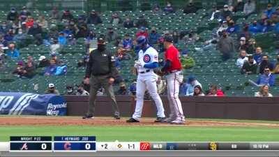 Kyle Wright nearly picks off Javier Baez, Freddie Freeman makes him take a lead.