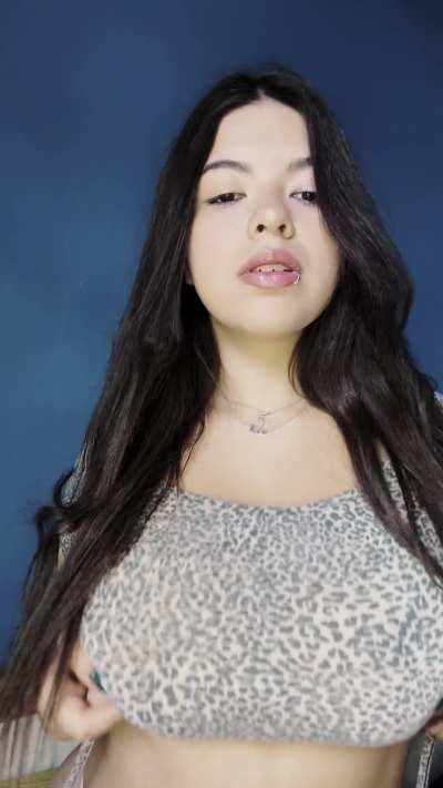 I never knew my huge boobs would be the trigger to me being horny