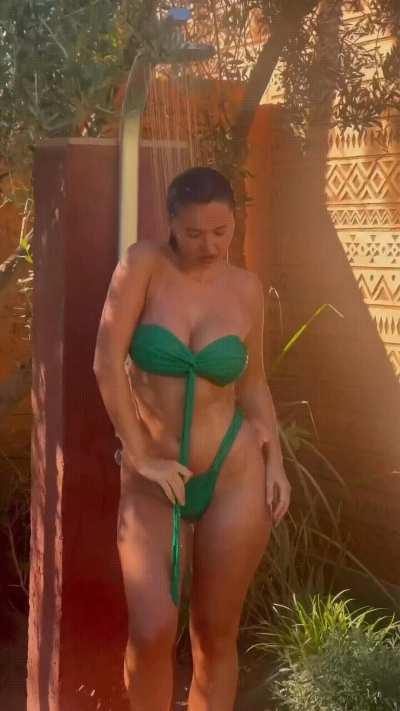 Ana Whiterose, Swiss Singer