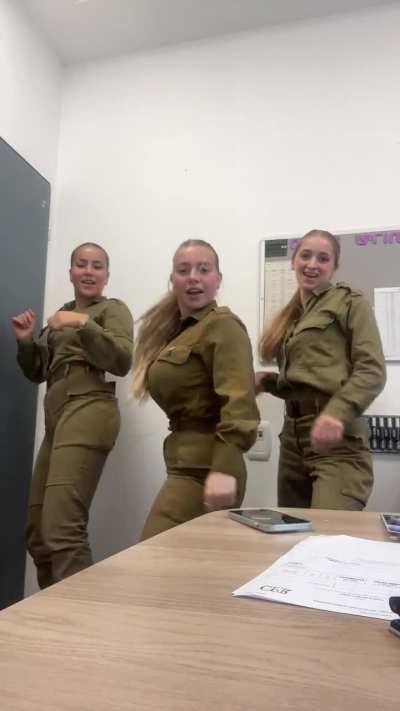 IDF soldiers. Blondie is just too big to hide 