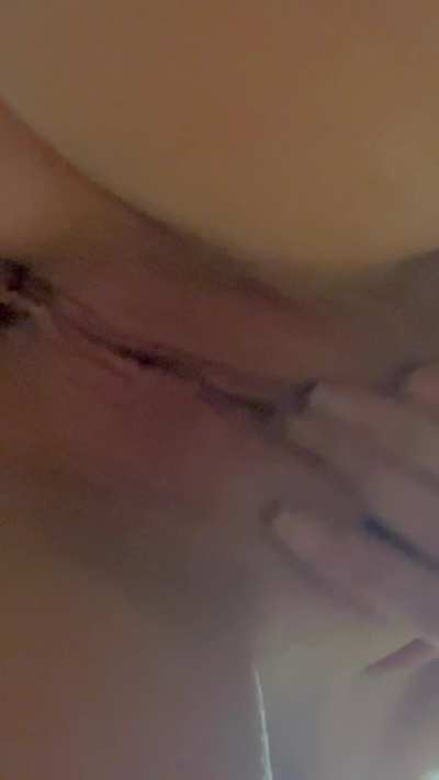 I wanna squirt on your face daddy 😈