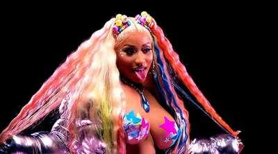 Nicki bouncing her big tits she’s such a bimbo