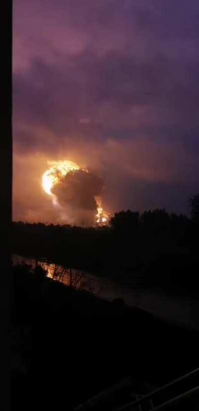 2021-07-20 Heavy rain in Hunan China caused aluminum factory explosion in another angle