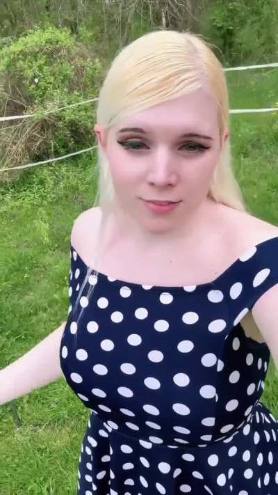 31 [F] A lil dress for nature walk 💝