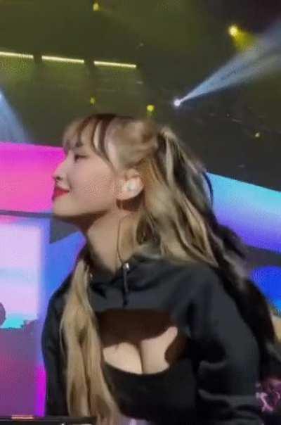 Momo with melon 🤤