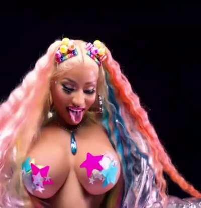 Nicki Minaj full titty clips compilation from the 