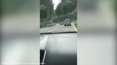 [Italy] Reckless driver gets instantly denied.