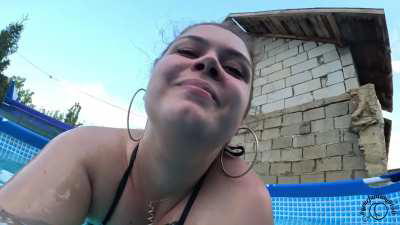   BBW Amateur Farts In The Pool In Cow Swimsuit