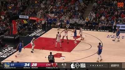 [Highlight] Jeff Van Gundy does his best Tony Romo impression calling the Warriors play to end the quarter