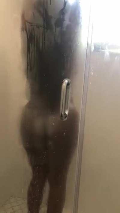 Suki Ass Clapping In The Shower 🧼🍑👏🏽