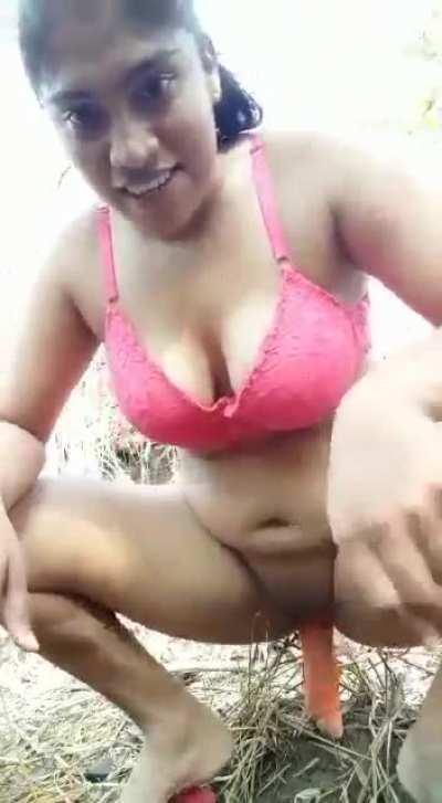 Únete a mi grupo de WhatsApp para ver y aportar contenido 100% casero amateur, el link está en comentario