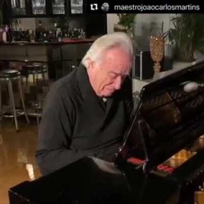 The way he feels the music again!