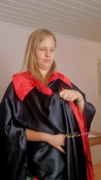 And today, from the Hogwarts girl to the liberated 70s girl with big boobs. Enjoy