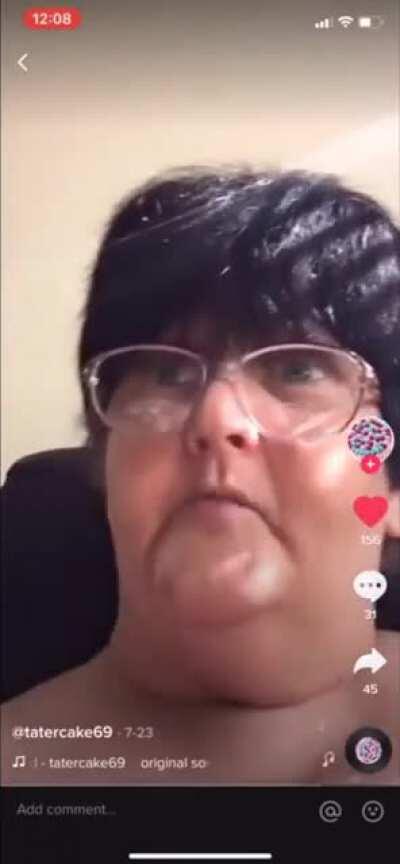 The queen 👑 is ✨ #cancelled ✨🙅‍♀️✋😤