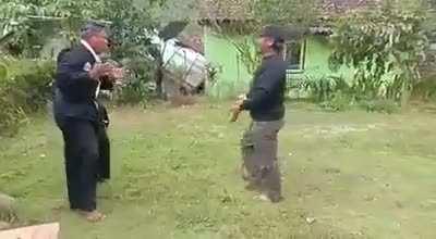 Para ejercitar la espalda...😎🥴