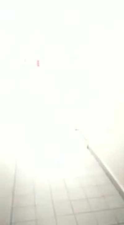 Creo que mi vecino es hincha de boca.