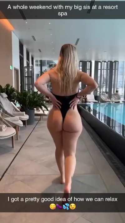 Jiggly butt at resort