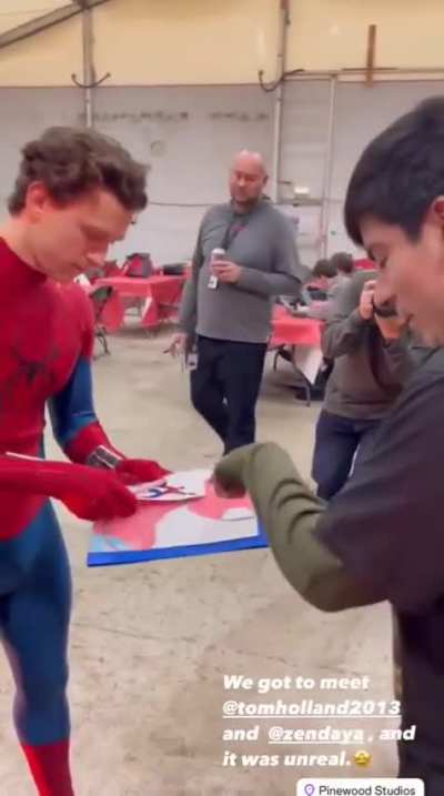 Tom Holland and Zendaya meeting fans on the set of ‘Spider-Man: Brand New Day’ 🕸️