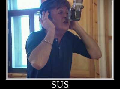 I hear it for the first time today and i can't unhear it. So now i'm going to share this suffering with you people :D