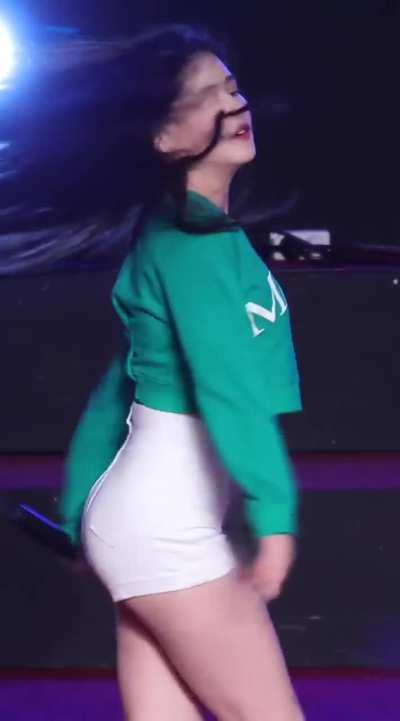 Ex. MOMOLAND - Nancy