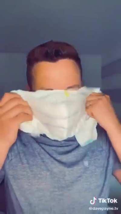 That’s one unique face mask!