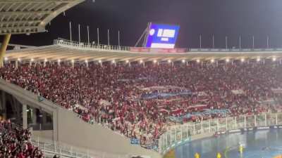 La hinchada cantando “Jugadores” con el partido terminado (🎥: @caste_emi)